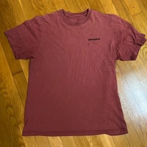 Patagonia red/maroon Men’s small shirt